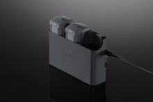 DJI Air 3 Battery Charging Hub - En uso para cargar baterías