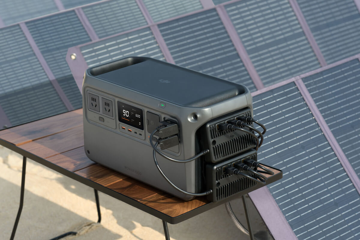 DJI Power módulo adaptador de panel solar (MPPT) - Cargando DJI Power con paneles solares al aire libre