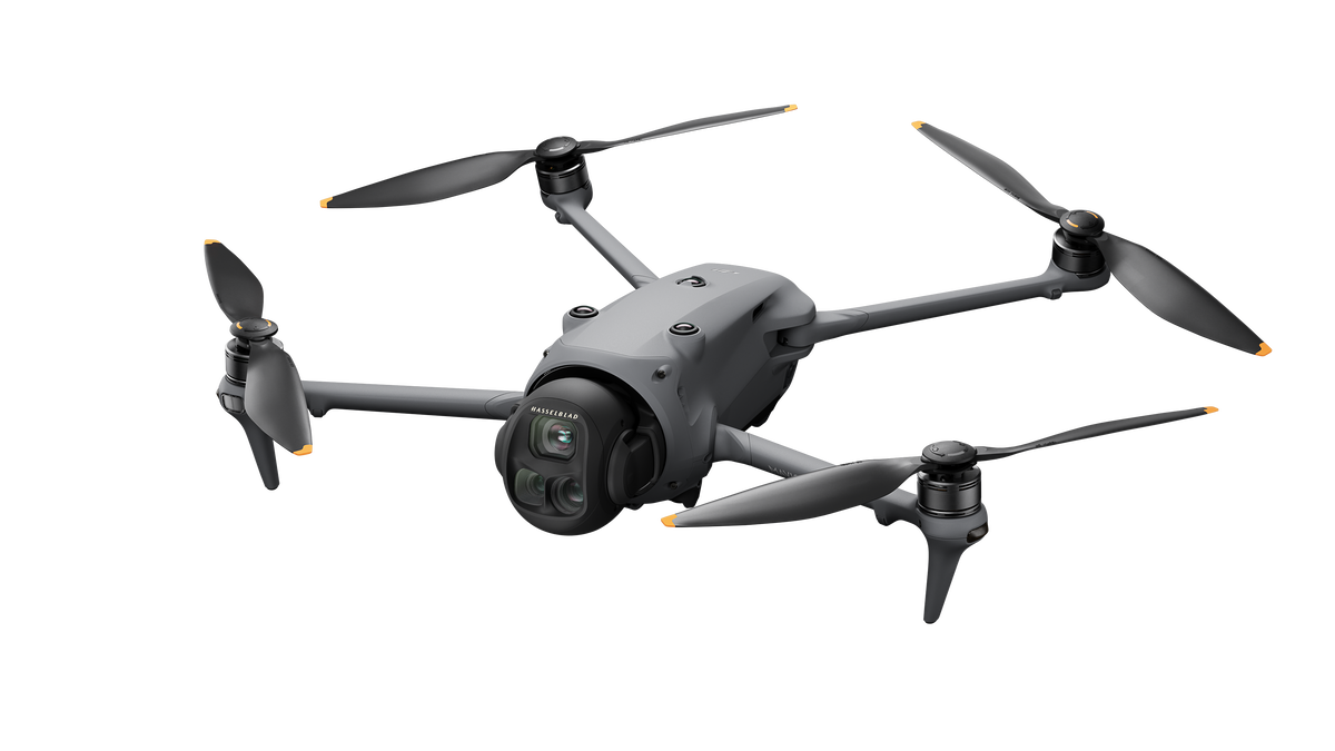 DJI Mavic 4 Pro - Vista lateral del dron