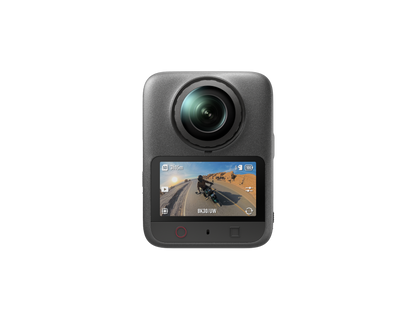 Vista frontal de DJI Osmo 360 II con la interfaz de la pantalla