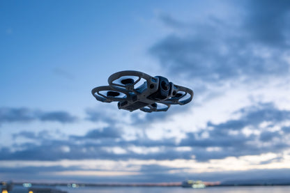 DJI Avata 360 - Dron FPV para vuelos inmersivos y grabación aérea en 360°