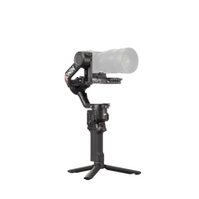DJI RS 4 - Vista lateral del estabilizador para cámaras