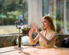DJI Osmo Mobile 8P - Estabilizador para smartphone para grabación de contenido y vlogs