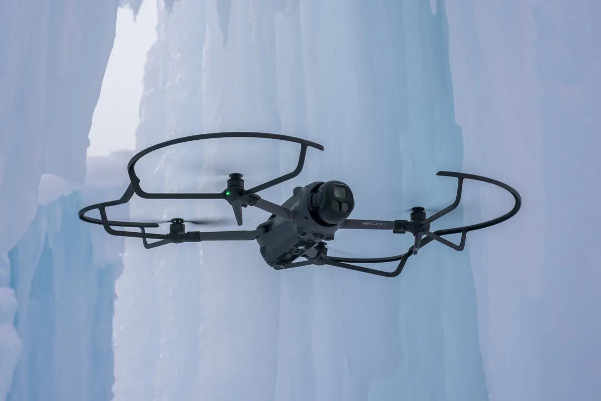 DJI Mavic 4 Pro Propeller Guard - Protectores instalados en el dron DJI Mavic 4 Pro