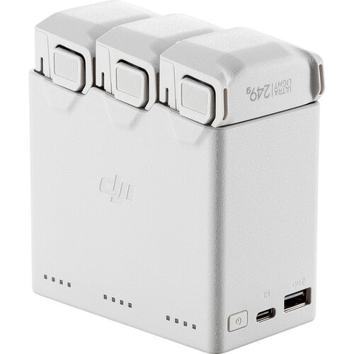 DJI Mini 3 Pro Two-Way Charging Hub - En uso para cargar baterías