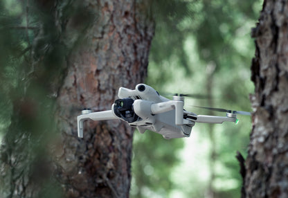 DJI Mini 4 Pro - Cámara 4K HDR con funciones avanzadas de vuelo y fotografía aérea